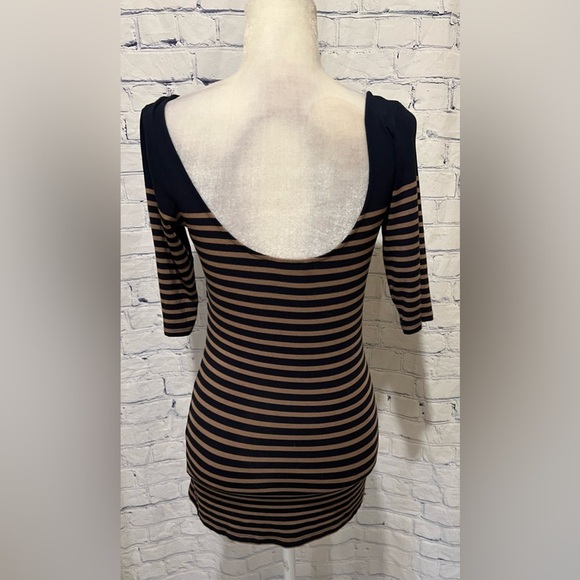 Club Monaco Stretchy striped 3/4 sleeves shirt Size Small - Picture 4 of 6